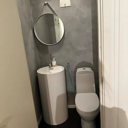 With 4 Sleeping 10 Min From Centr *