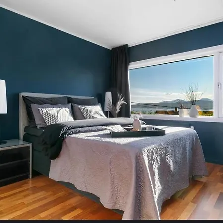 With 4 Sleeping 10 Min From Centr Tromsø